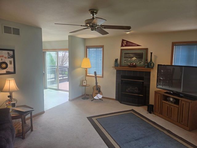 1120 Starlight Lane, Cottage Grove, WI 53527