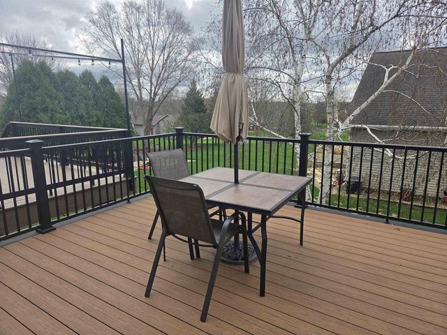 1120 Starlight Lane, Cottage Grove, WI 53527
