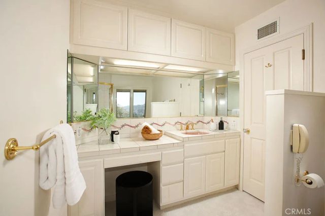 3360 Country Club, Glendale, CA 91208