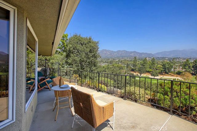 3360 Country Club, Glendale, CA 91208