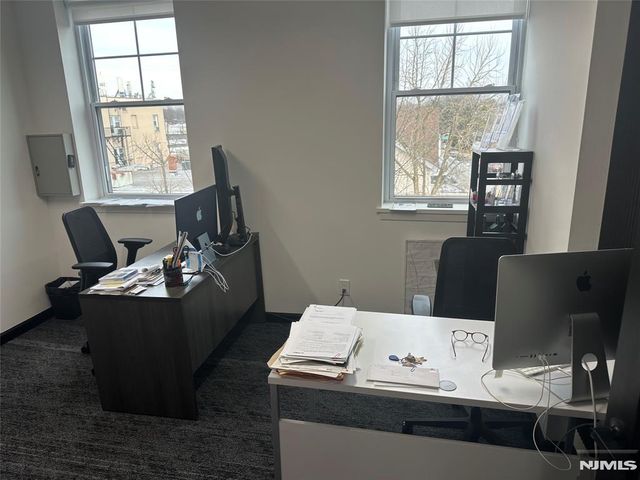 15 Railroad Avenue, Tenafly, NJ 07670