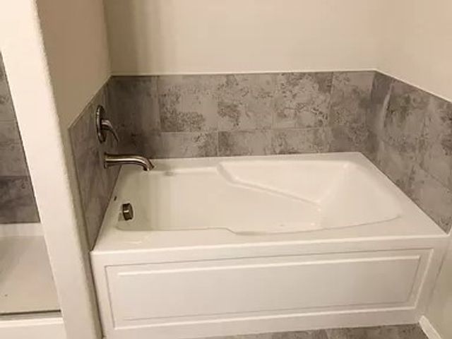 3342 S Bayou Alley, Fayetteville, AR 72701