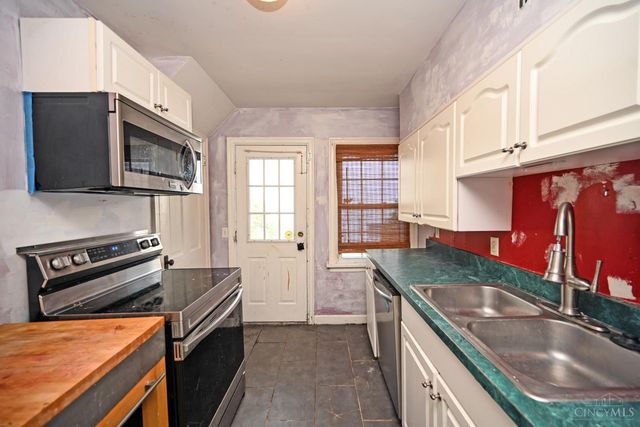 4304 Grove Avenue, Mariemont, OH 45227