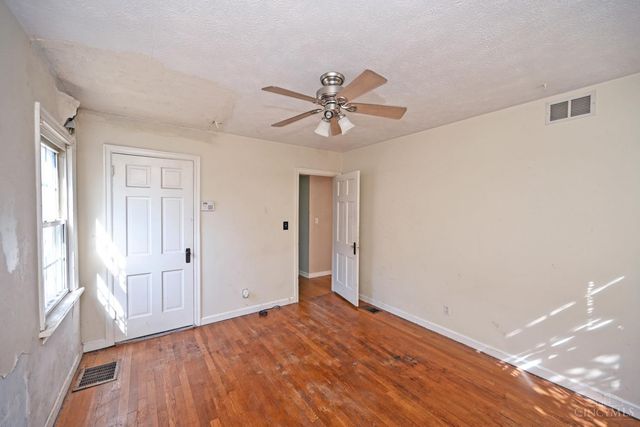 4304 Grove Avenue, Mariemont, OH 45227