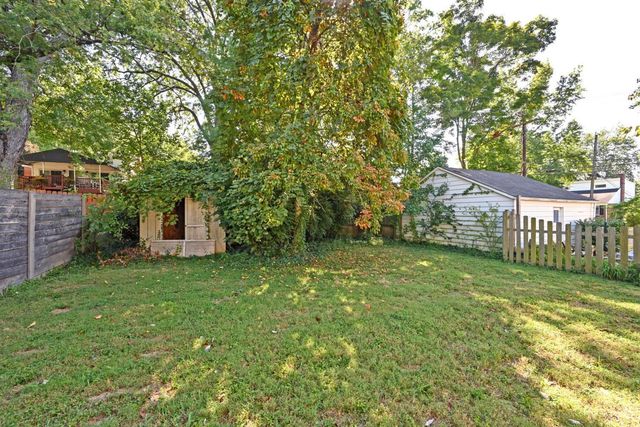 4304 Grove Avenue, Mariemont, OH 45227