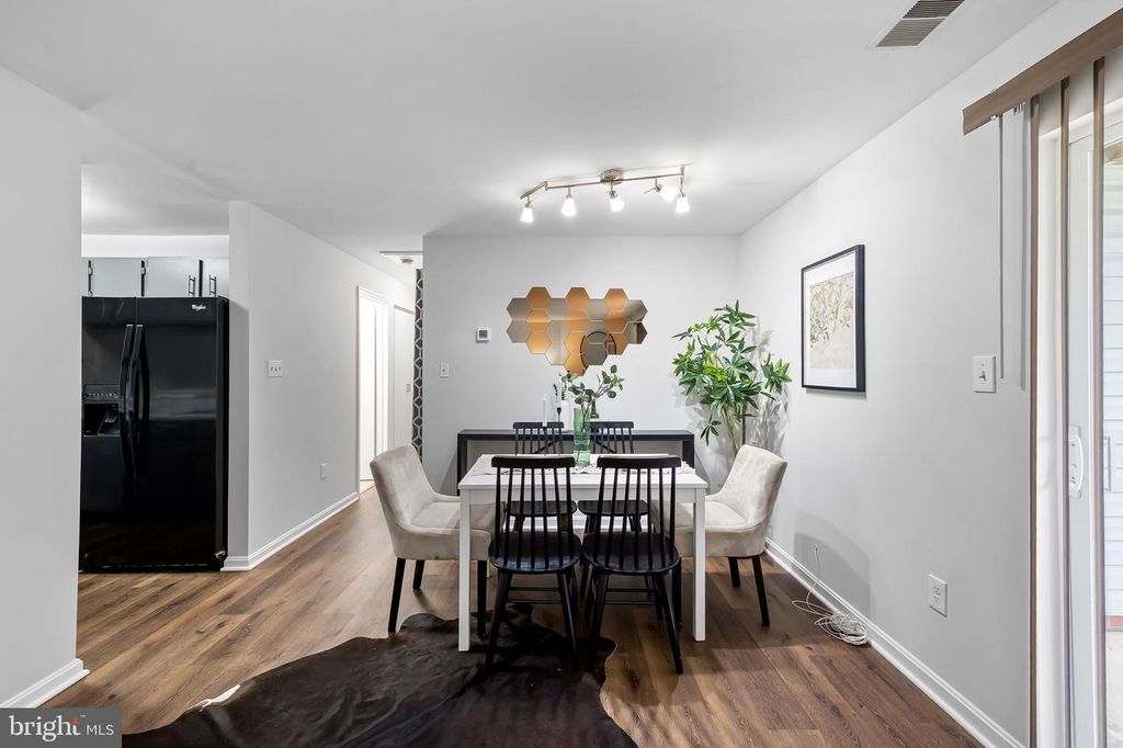 Image 10 of property listing at 6609 RAPID WATER WAY #103, Glen Burnie, MD 21060
