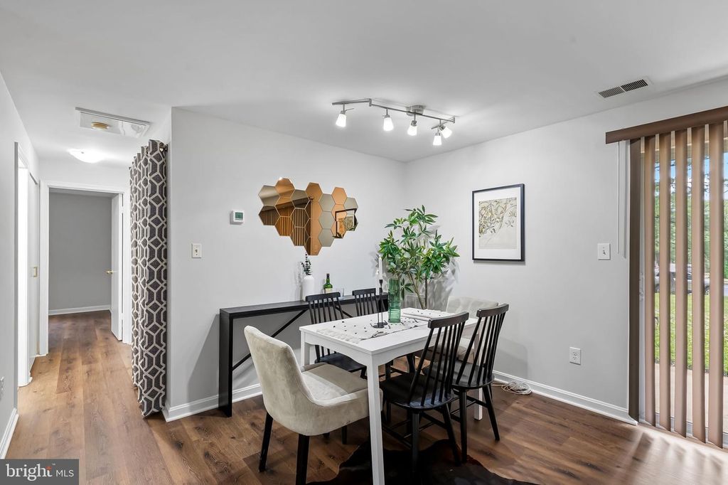 Image 11 of property listing at 6609 RAPID WATER WAY #103, Glen Burnie, MD 21060
