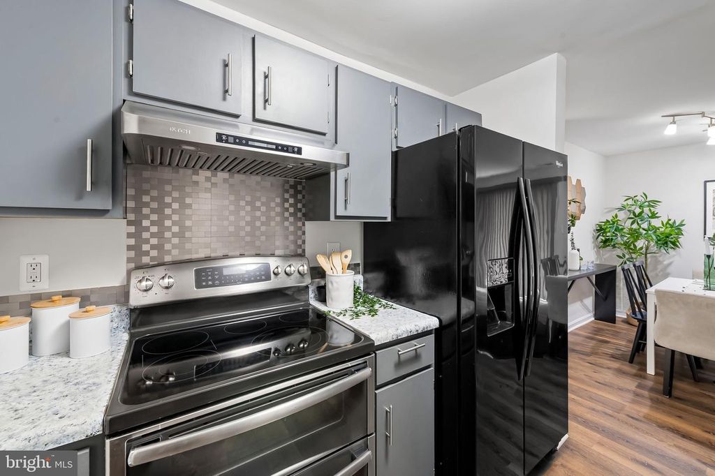 Image 17 of property listing at 6609 RAPID WATER WAY #103, Glen Burnie, MD 21060