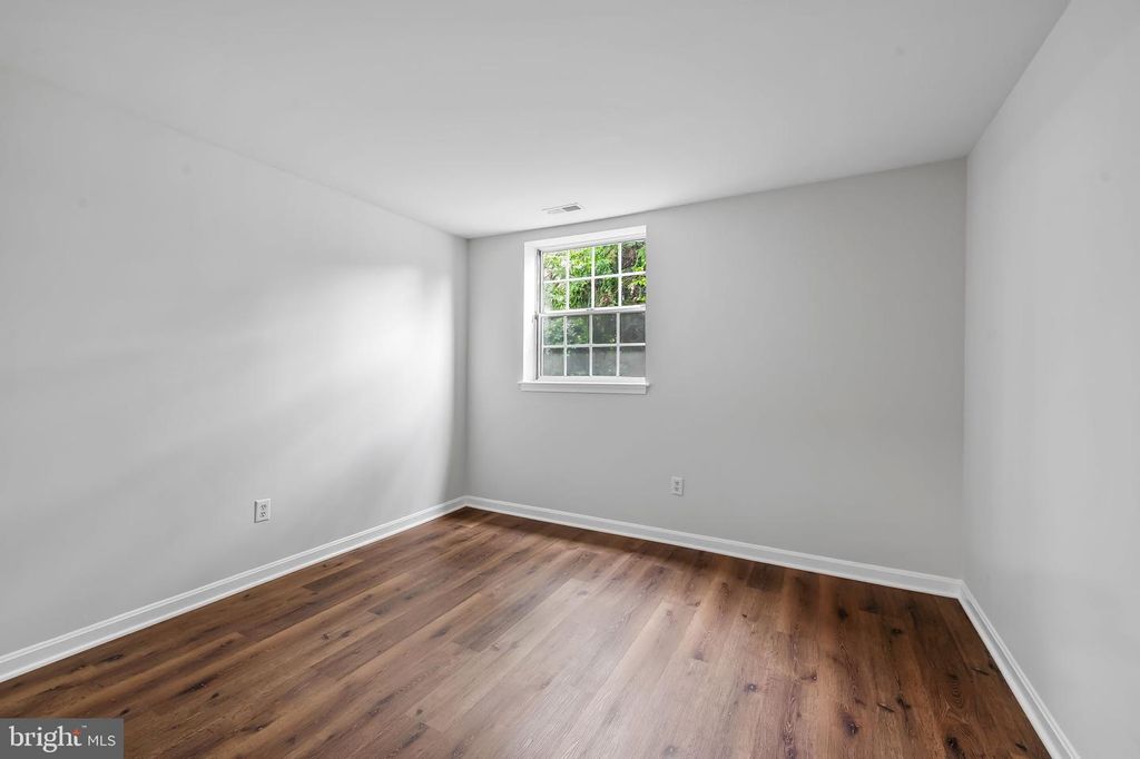 Image 19 of property listing at 6609 RAPID WATER WAY #103, Glen Burnie, MD 21060