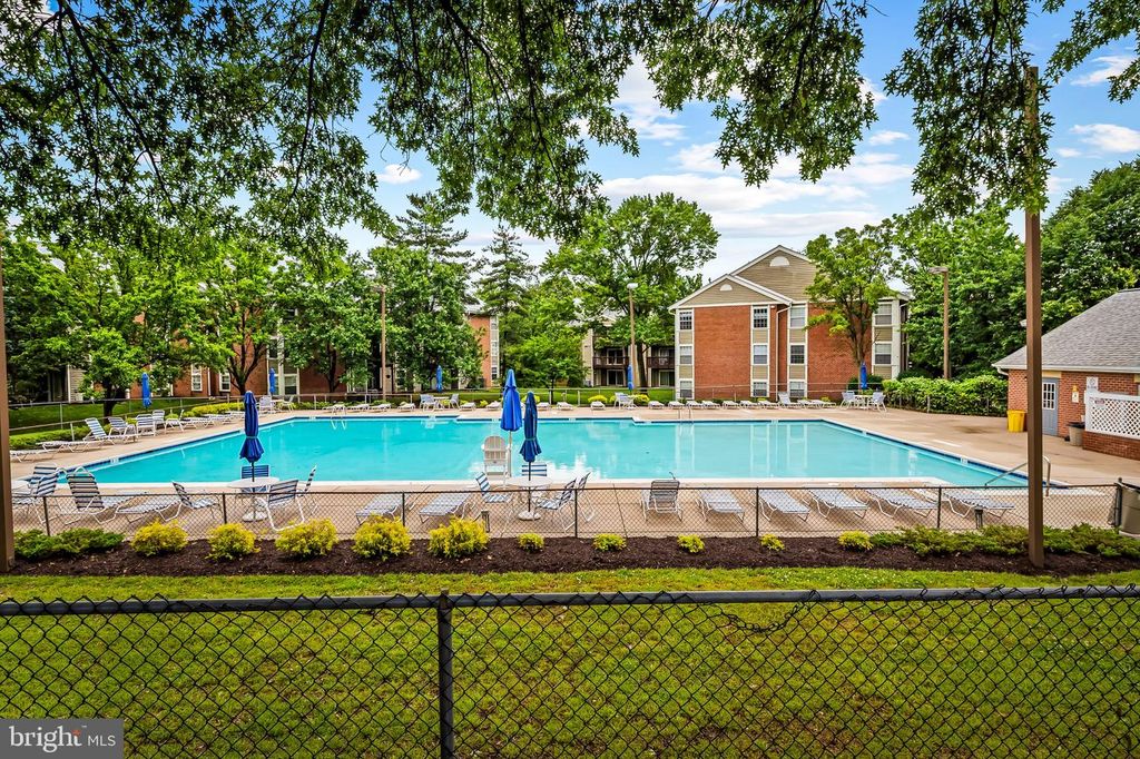 Image 32 of property listing at 6609 RAPID WATER WAY #103, Glen Burnie, MD 21060
