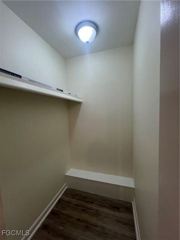 43 Tangelo CT, Lehigh Acres, FL 33936