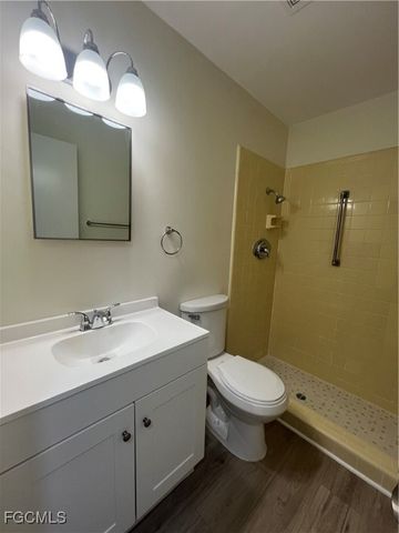 43 Tangelo CT, Lehigh Acres, FL 33936