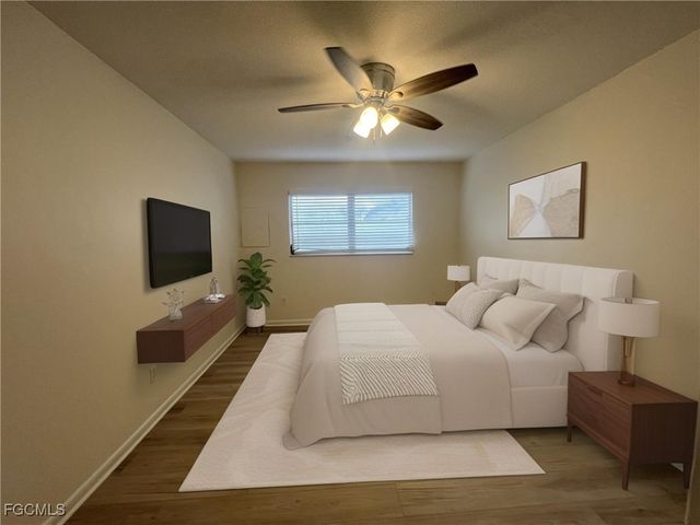 43 Tangelo CT, Lehigh Acres, FL 33936