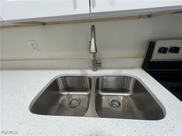 43 Tangelo CT, Lehigh Acres, FL 33936