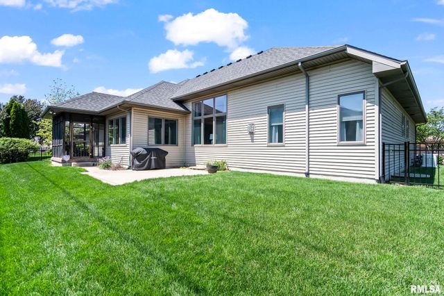 2408 Wimbledon Place, Springfield, IL 62704