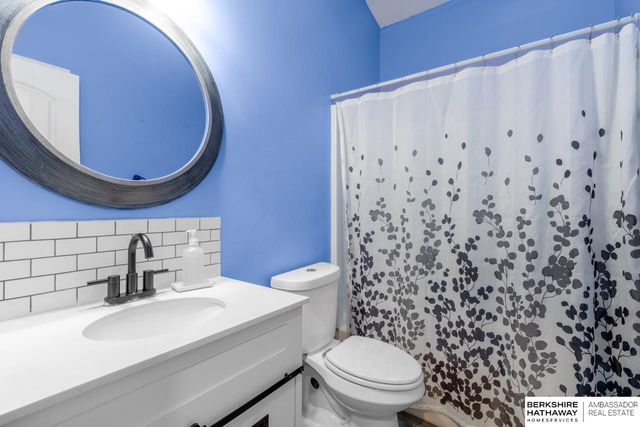 7335 N 80th Street, Omaha, NE 68122