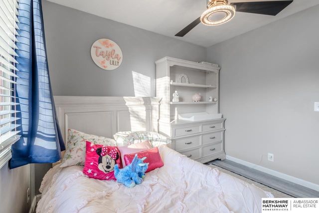 7335 N 80th Street, Omaha, NE 68122