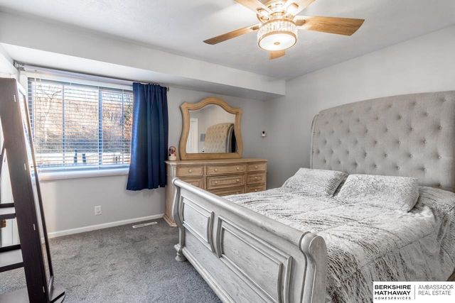 7335 N 80th Street, Omaha, NE 68122