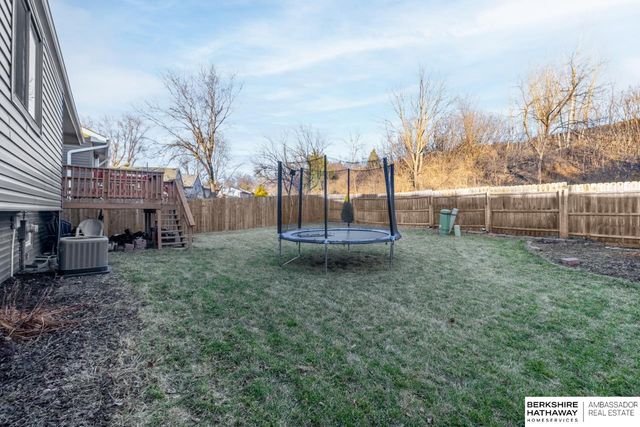 7335 N 80th Street, Omaha, NE 68122