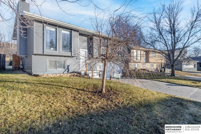 7335 N 80th Street, Omaha, NE 68122