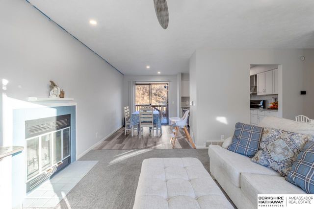 7335 N 80th Street, Omaha, NE 68122