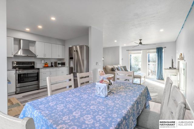 7335 N 80th Street, Omaha, NE 68122