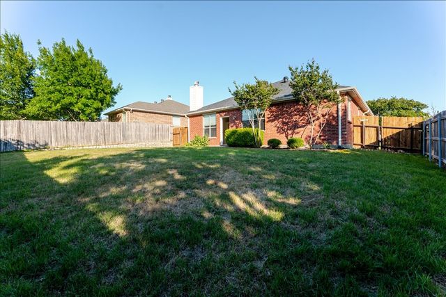 10332 Trevino Lane, Benbrook, TX 76126