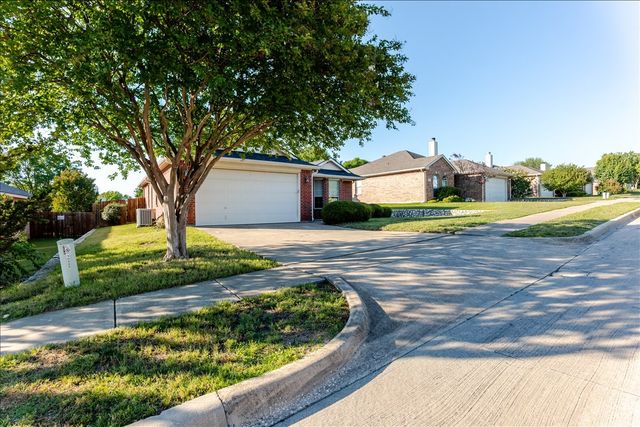 10332 Trevino Lane, Benbrook, TX 76126