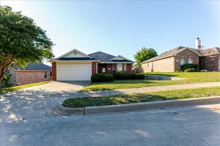 10332 Trevino Lane, Benbrook, TX 76126