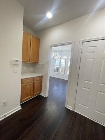 3870 Parham Way, Atlanta, GA 30349