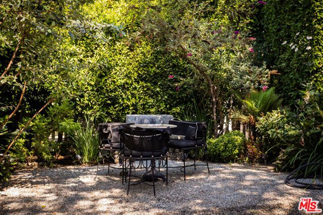 636 Huntley Drive, West Hollywood, CA 90069