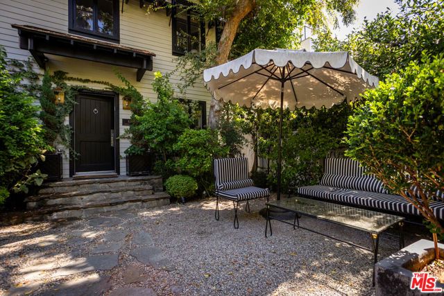 636 Huntley Drive, West Hollywood, CA 90069