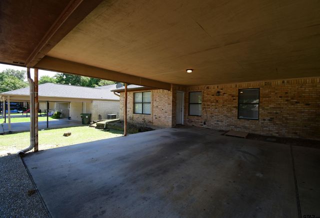 2529 Westminster Dr, Tyler, TX 75701