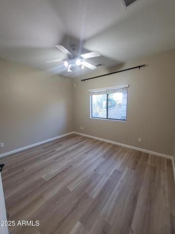 432 W PELICAN Drive, Chandler, AZ 85286