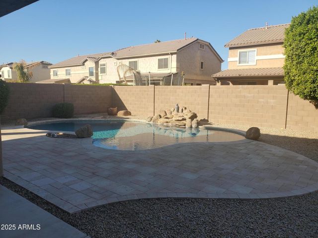 432 W PELICAN Drive, Chandler, AZ 85286