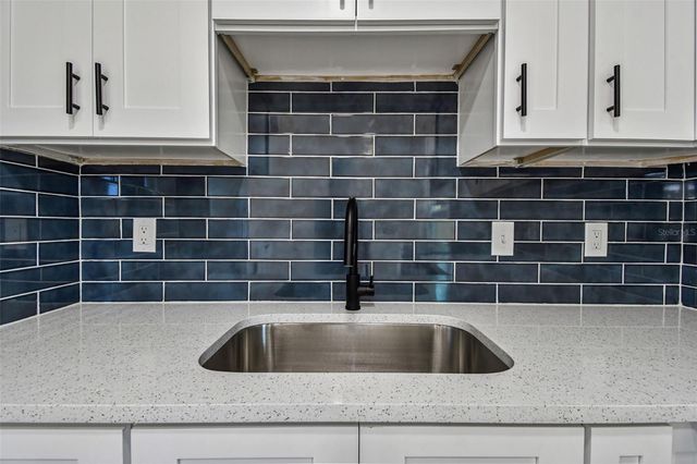 2133 W RAMBLA STREET, Tampa, FL 33612