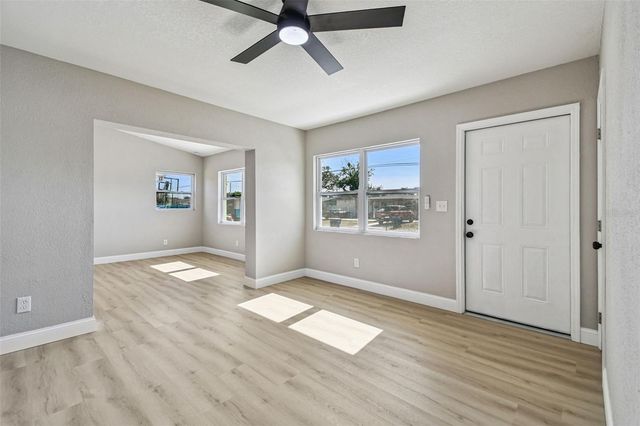 2133 W RAMBLA STREET, Tampa, FL 33612