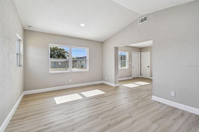 2133 W RAMBLA STREET, Tampa, FL 33612