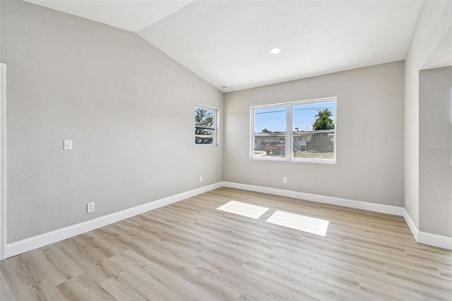 2133 W RAMBLA STREET, Tampa, FL 33612