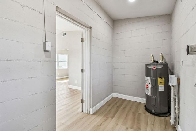 2133 W RAMBLA STREET, Tampa, FL 33612