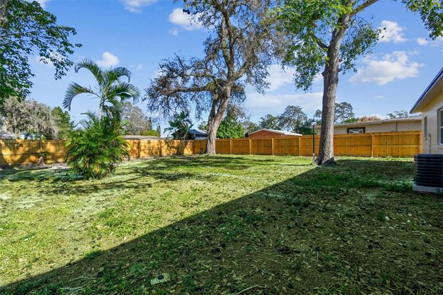 2133 W RAMBLA STREET, Tampa, FL 33612