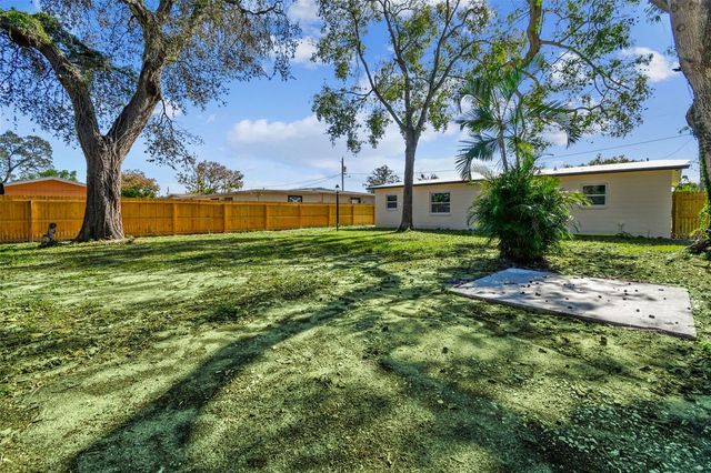 2133 W RAMBLA STREET, Tampa, FL 33612