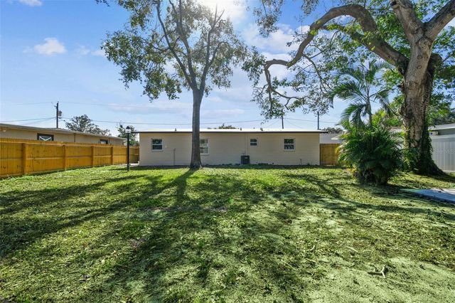 2133 W RAMBLA STREET, Tampa, FL 33612