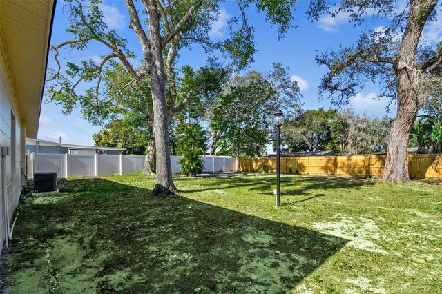 2133 W RAMBLA STREET, Tampa, FL 33612