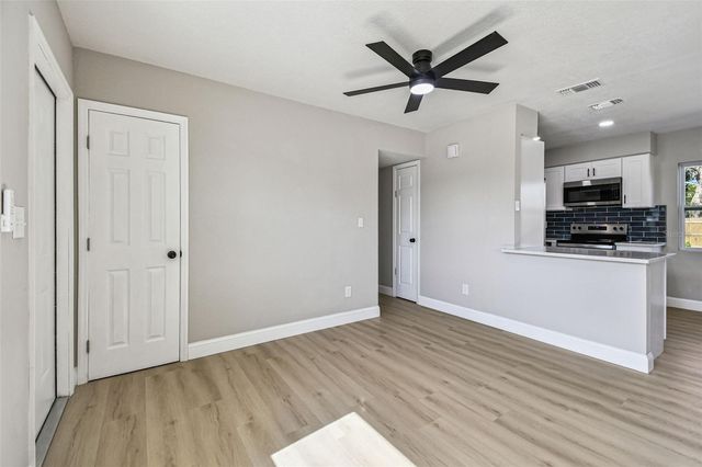 2133 W RAMBLA STREET, Tampa, FL 33612