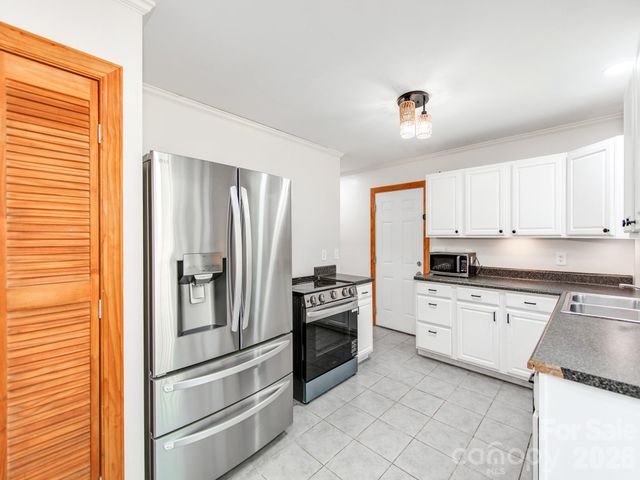 7575 Tanglewood Drive, Vale, NC 28168