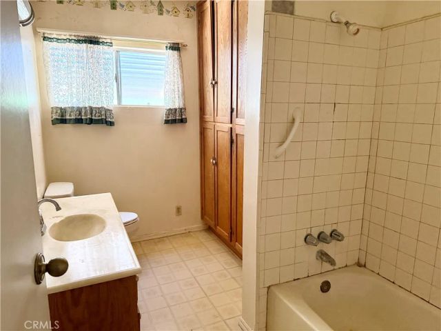 3555 ROSS, Riverside, CA 92503