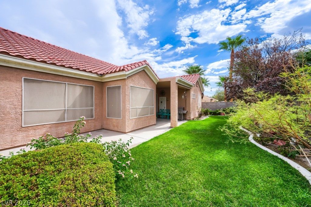 8641 Crest Hill Avenue, Las Vegas, NV 89145 — photo 4