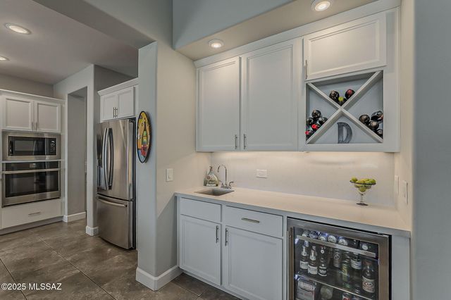 2499 E Rolling Meadow Lane, Green Valley, AZ 85614