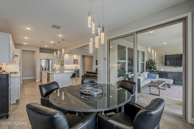 2499 E Rolling Meadow Lane, Green Valley, AZ 85614